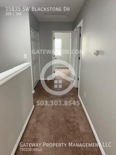Building Photo - 15835 SW Blackstone Dr