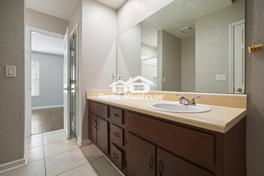 Building Photo - 1822 Cumberland Valley Pl SE