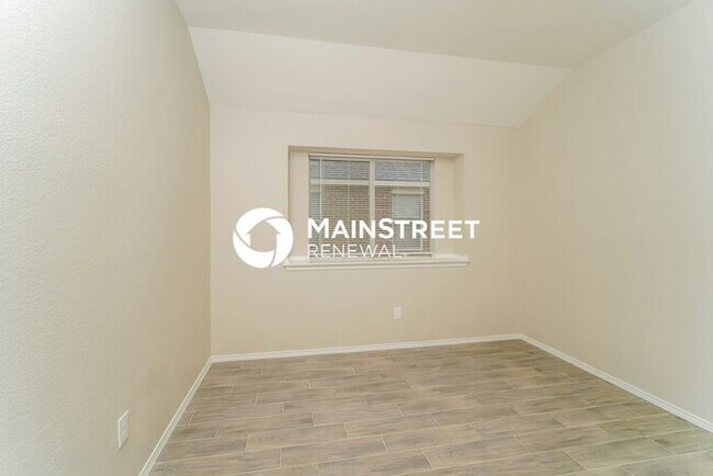 Building Photo - 2720 Triple Crown Ln