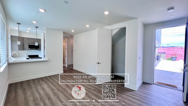Primary Photo - 2Bd/1.5 Bth. Close to Shopping, Bay Bridge...