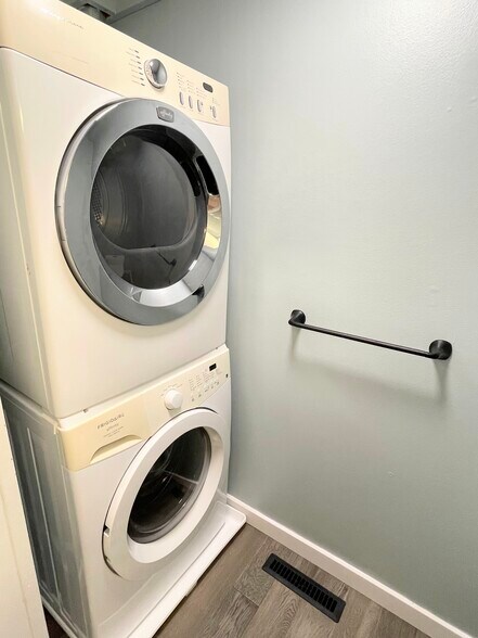 Upstairs Bathroom - 97 Lancelot Ln