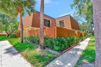 Building Photo - 3016 30th Ct