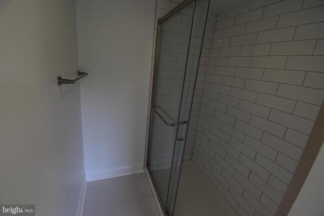 Building Photo - 4002 Tracy Ct
