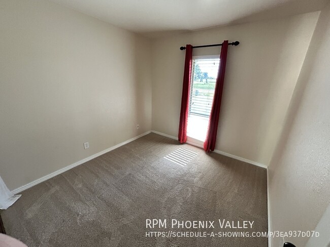 Building Photo - 2 Bed / 1 Bath, Glendale unit on the Bella...