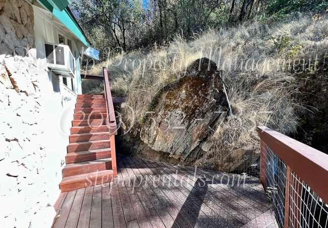 Building Photo - Unique Diamond Find In The Heart Of Historic Downtown Sonora!!!