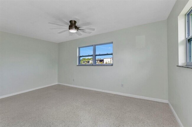 Building Photo - 1611 Sheehan Blvd