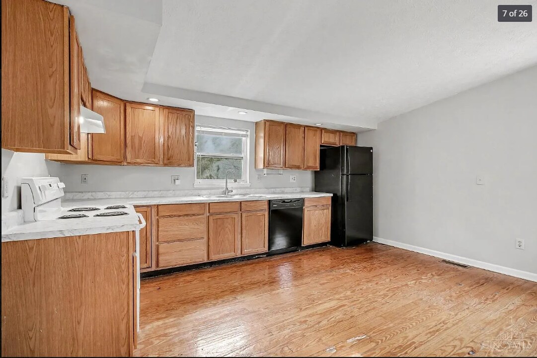 Building Photo - 2226 Ravine St