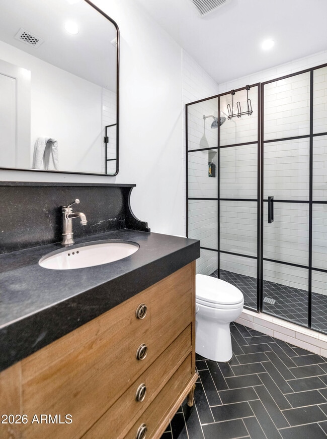 Building Photo - 5119 N 41st St