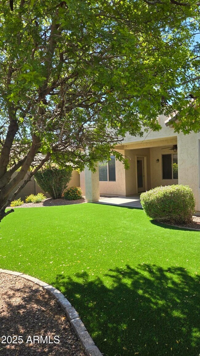 Building Photo - 3316 W Inspiration Dr