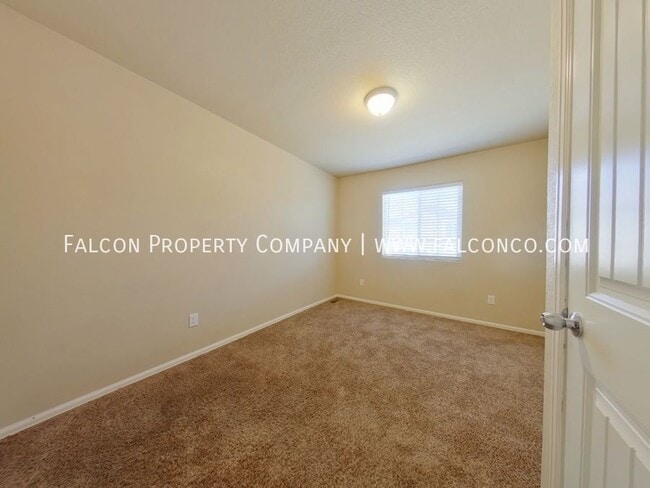 Building Photo - 7555 Red Creek Vw