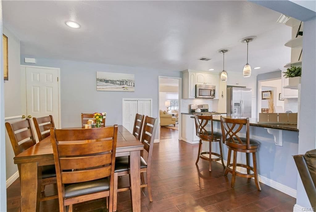 Building Photo - 17353 Elm St