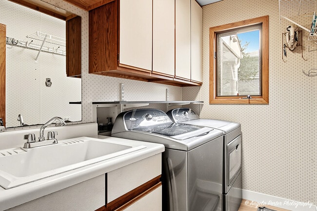 Building Photo - 22806 W Loon Lake Blvd