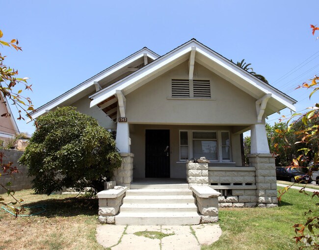 Building Photo - 1545 4th St