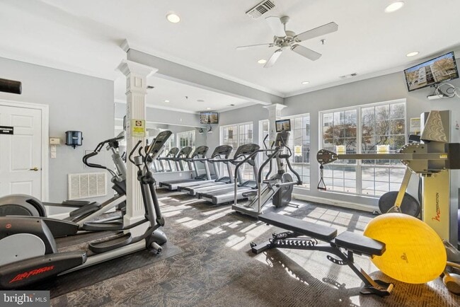 Building Photo - 4550 Strutfield Ln