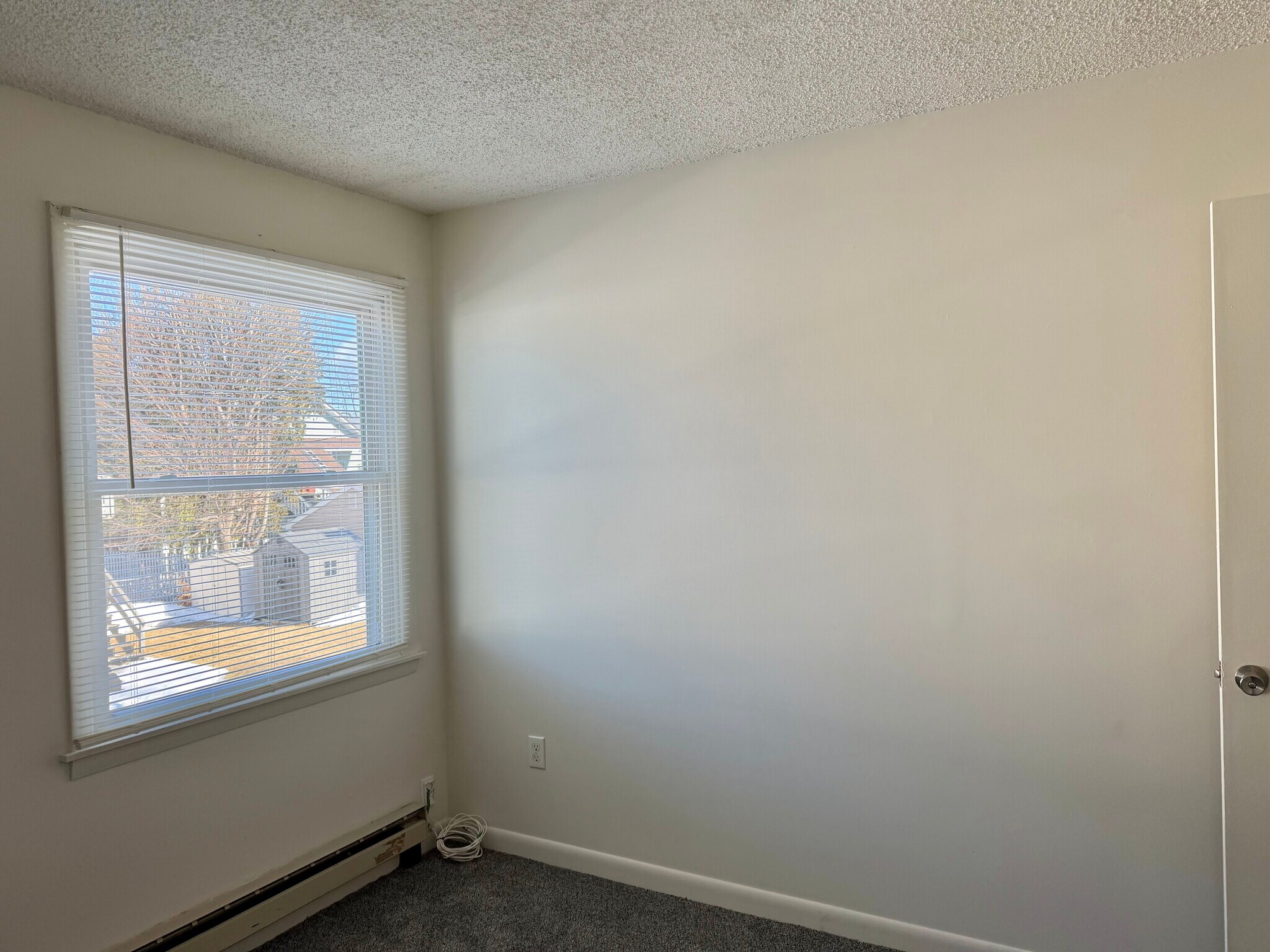 Building Photo - 126 Montcalm Ave