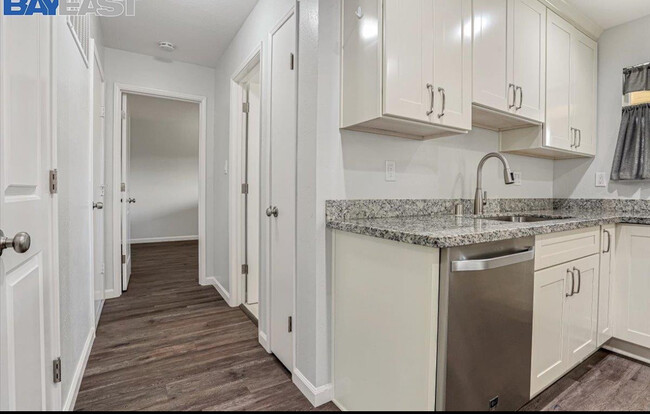 Building Photo - 3118 Capewood Ln