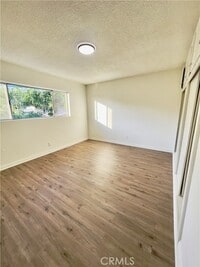 Building Photo - 525 E Olive Ave