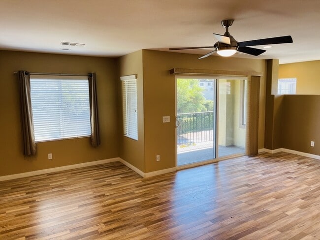 Building Photo - Single Family Residence