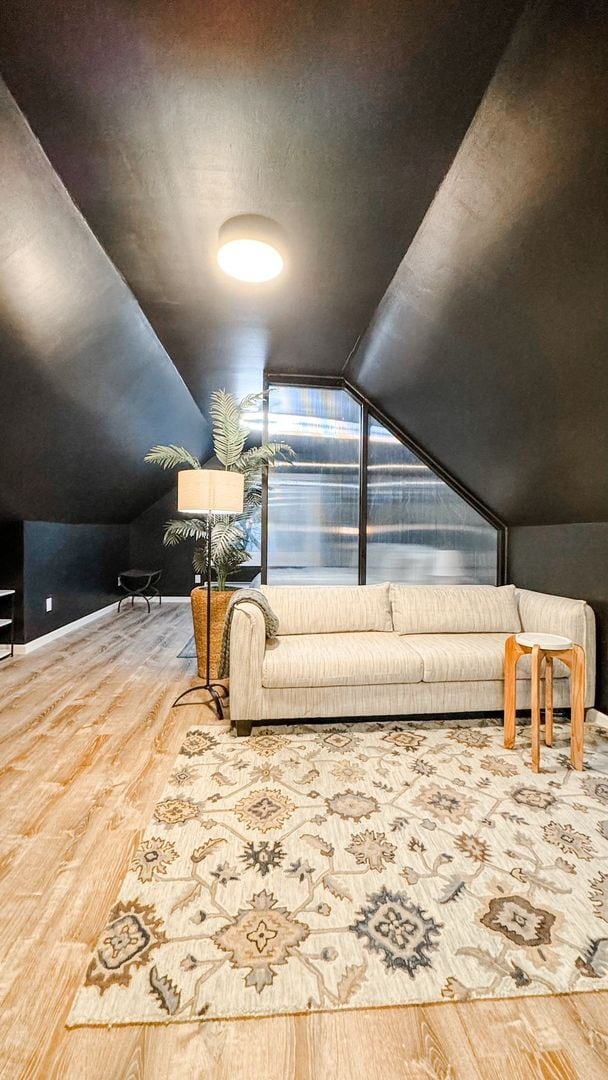 Building Photo - Chic Studio in North Winton Village