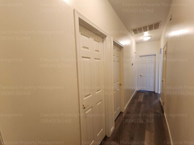 Building Photo - This house is in a great LOCATION (Callowa...
