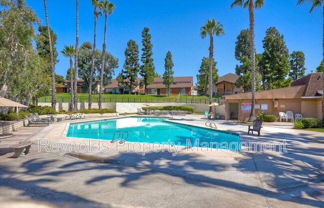 Building Photo - 6814 Camphor Ln