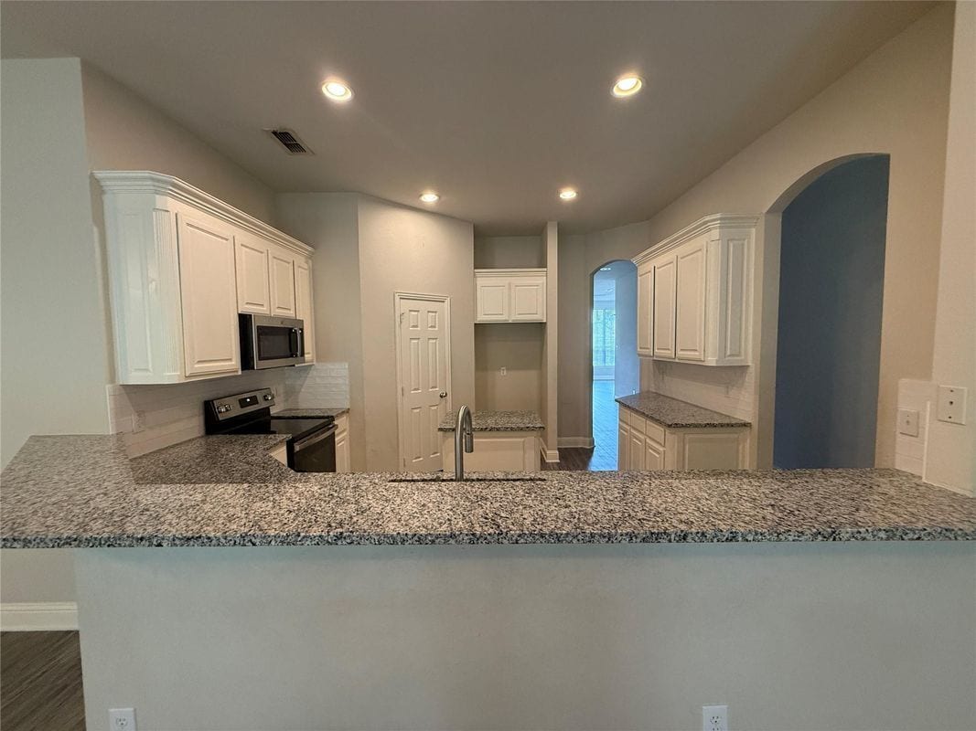 Building Photo - 7341 Chambers Ln