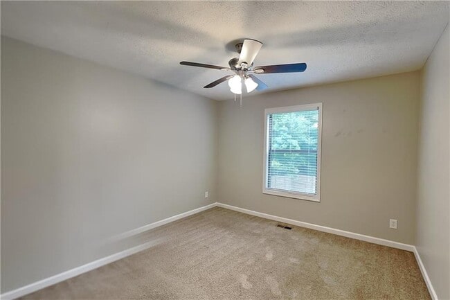 Building Photo - 6606 Catawba Dr