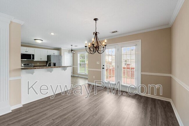 Building Photo - 304 Elbrus Way
