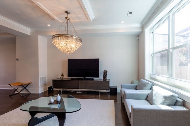Building Photo - Rare Gem in LeDroit Park w/ Parking!