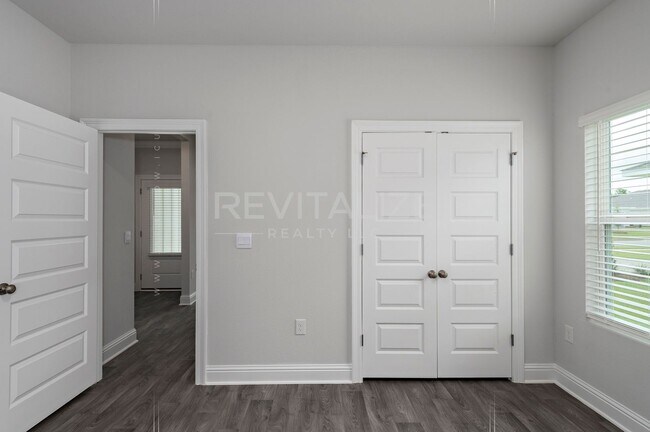 Building Photo - 14578 Dayton Cir