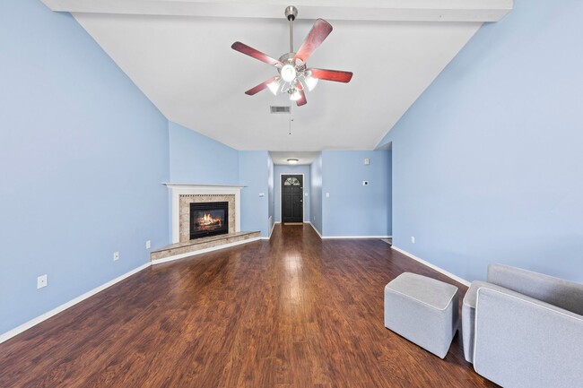 Building Photo - 4 bedroom in Bluewater Bay!