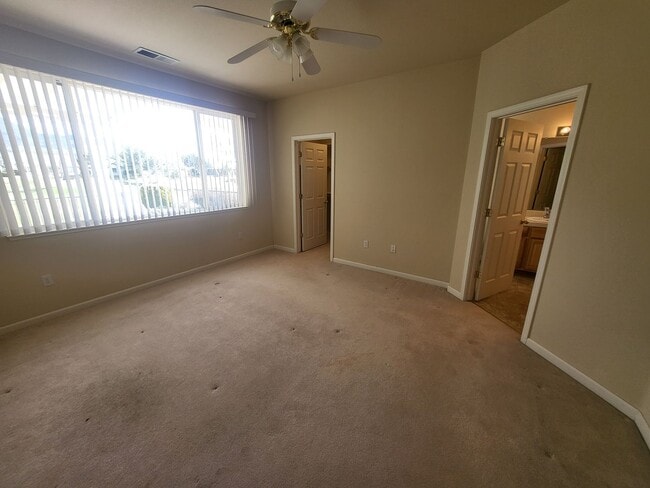 Building Photo - 353 Royal Troon Dr