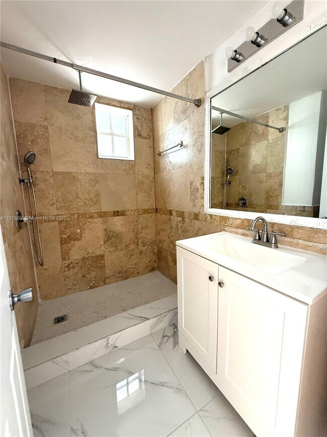 Building Photo - 1440 Pennsylvania Ave