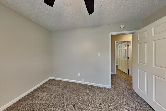 Building Photo - 3560 Pine Branches Ct