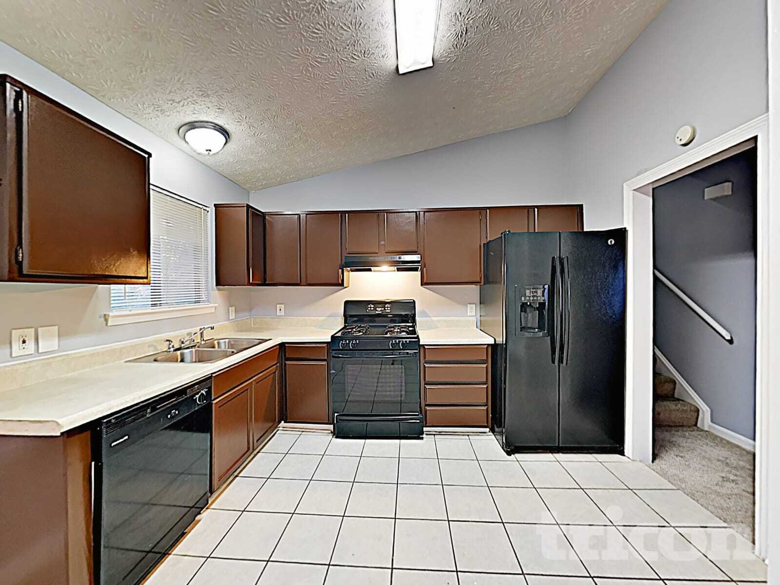 Building Photo - 133 Fairview Dr