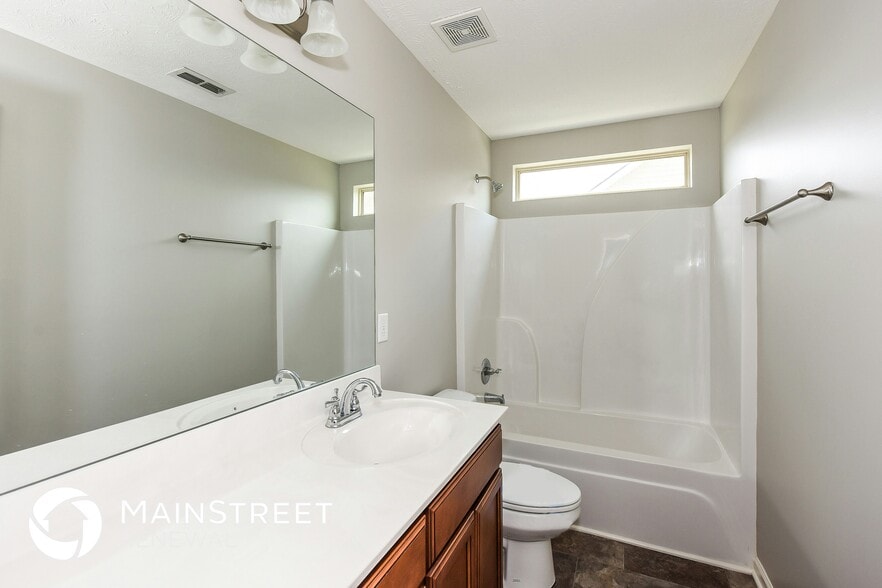 Building Photo - 3372 Tourmaline Dr
