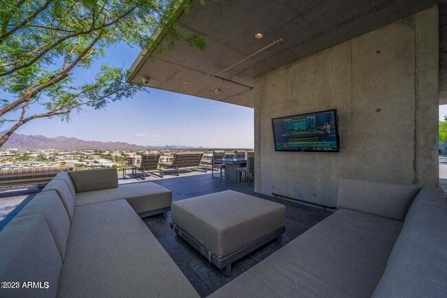 Building Photo - 7180 E Kierland Blvd