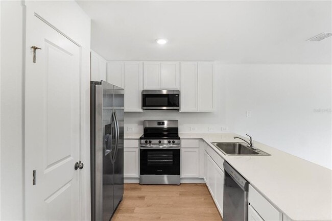 Building Photo - 1566 Plank Pl