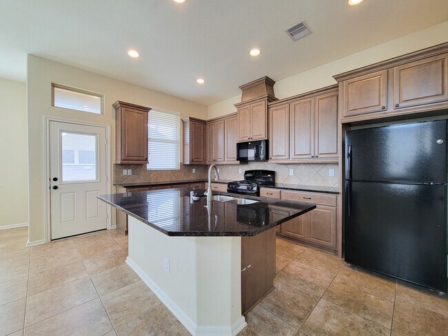 Building Photo - NEW 3 BEDROOM 2.5 BATH 2 CAR GARAGE HOME I...