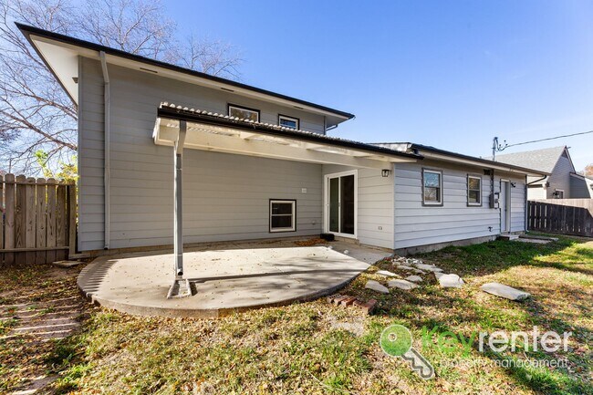 Building Photo - NOVEMBER FREE RENT!! Spacious 4-Bedroom / 2-Bath Home in Wichita Move-In Ready