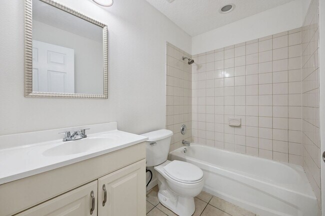 Building Photo - New rental