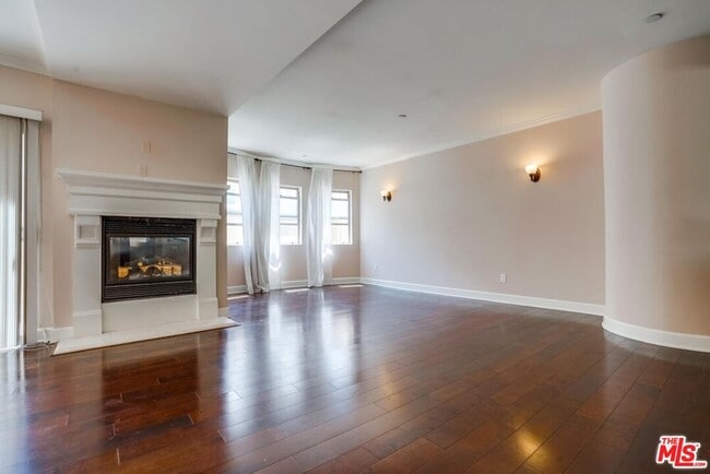 Building Photo - 1522 Amherst Ave