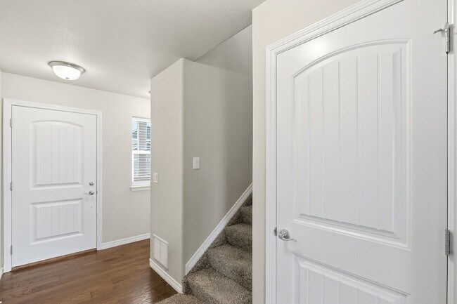 Building Photo - $2,240.95, 3 bed, 2.5 bath located in Colorado Springs with a large backyard.