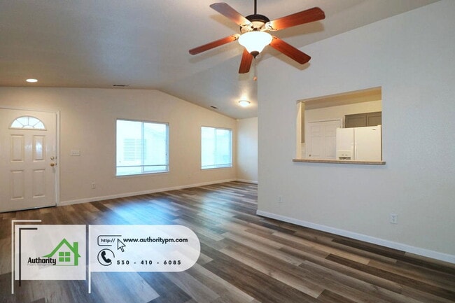 Building Photo - 3757 Main St