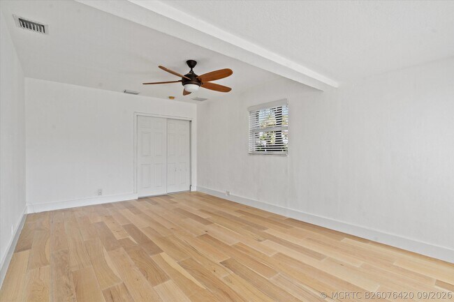 Building Photo - 4461 NE 19th Ave