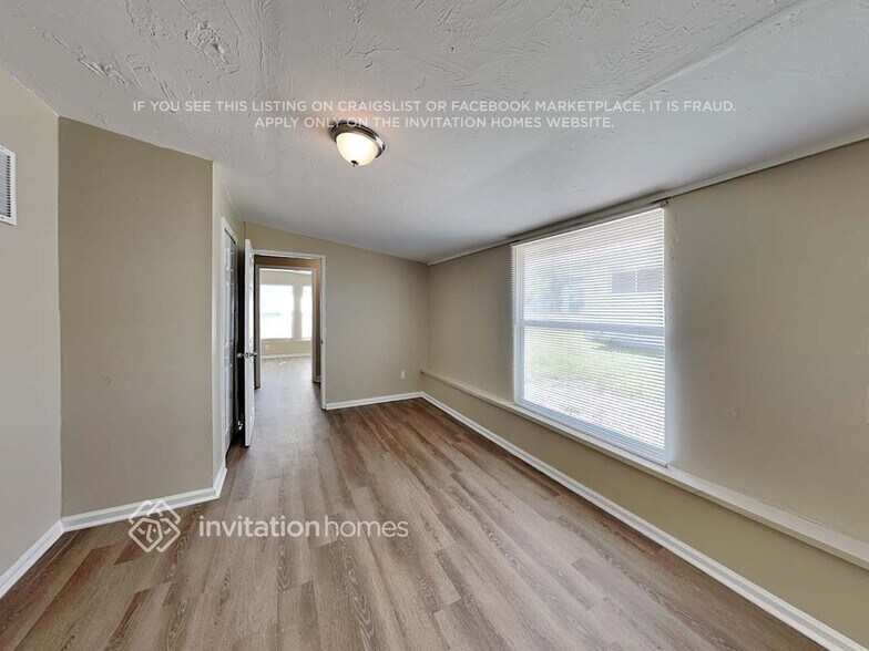 Building Photo - 3821 27th Pkwy