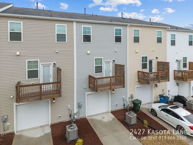 Building Photo - 2427 Kasota Ln