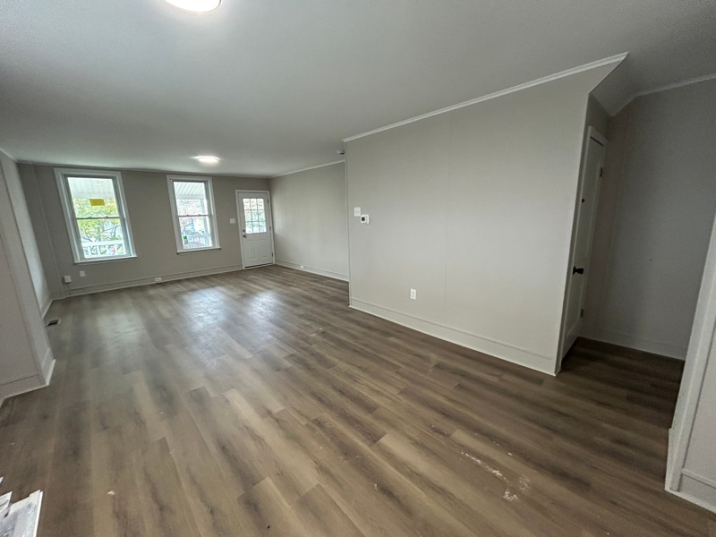 Building Photo - 347 W Woodland Ave