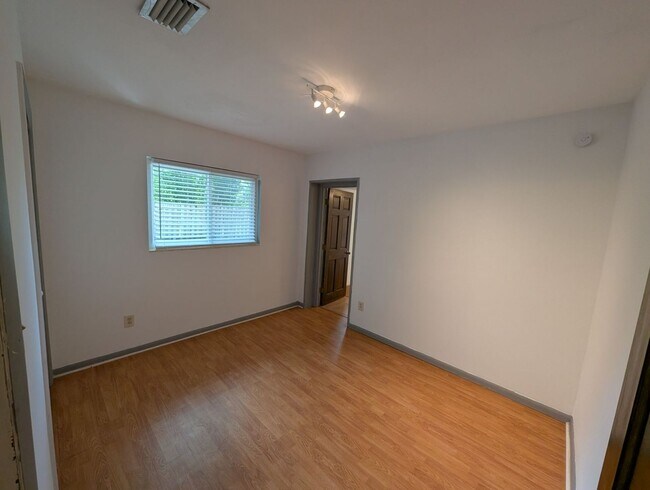 Building Photo - Anastasia Island 2 story home on Corner Lot!