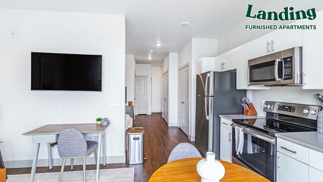 Building Photo - 1605 E County Line Rd